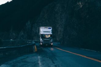 What to Consider Before Becoming a Truck Driver
