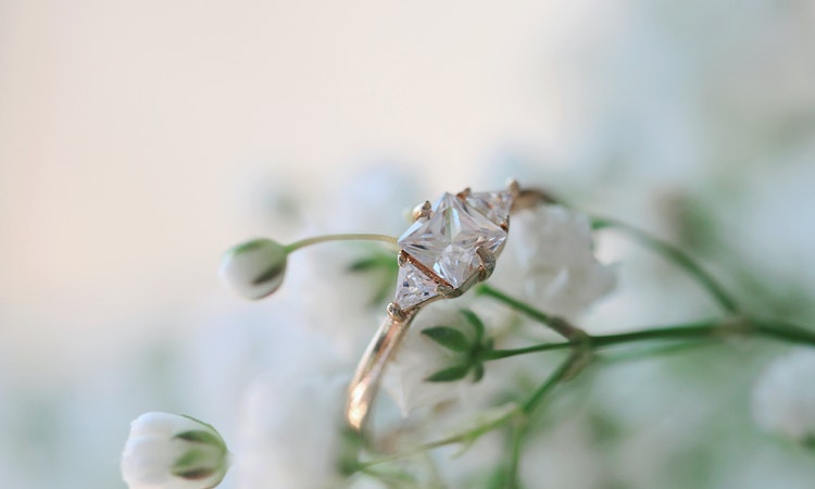 Buy ring online: What are the qualities noticed in cheap engagement rings?
