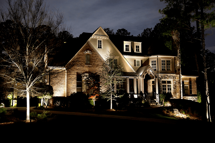 8 Benefits of Solar-Powered Safety Lights for Your Home and Yard