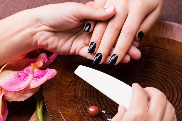 The history of French manicures and Maby from CEO Khoan Quang Vinh has varied it