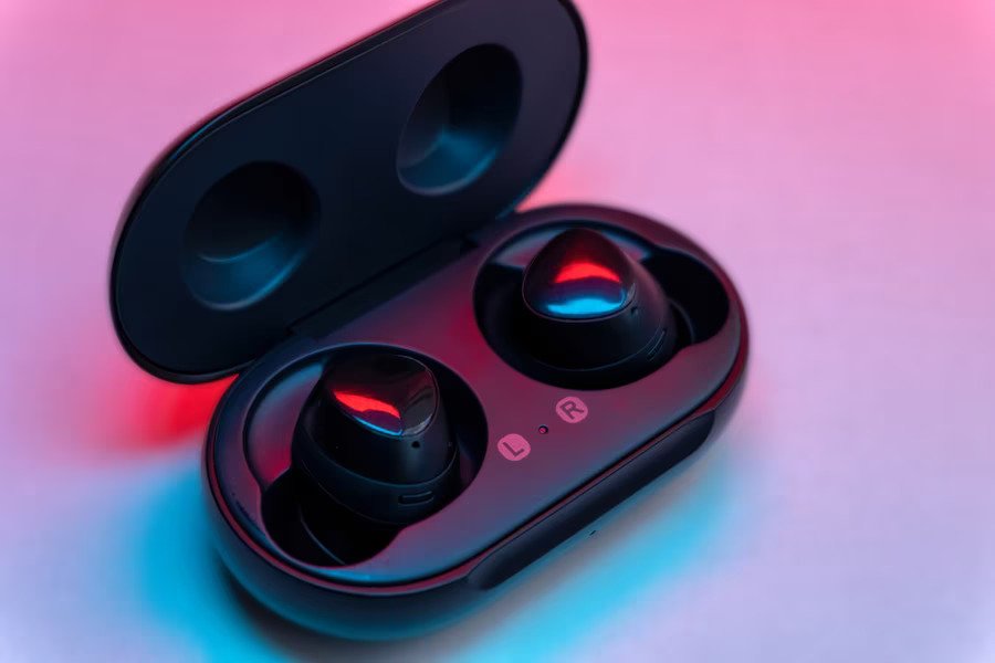gaming-wireless-bluetooth-earbuds
