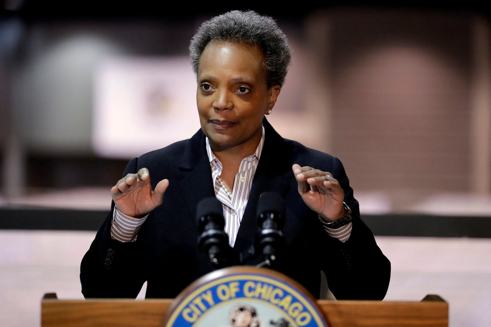 Lori Lightfoot Bio, Memes, Early Life & Approval Rating Tech Behind It