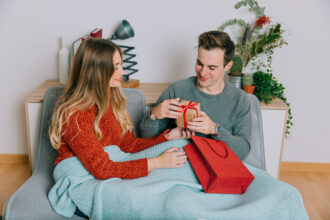 10 Personalized Gifts For Boyfriend To Make Him Feel Special