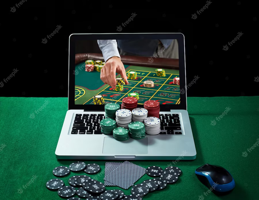 A Complete Guide to Playing Online Poker with Free Sign-Up Bonus