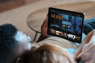 Free vs Subscription: Weighing the Pros and Cons of Movie Streaming