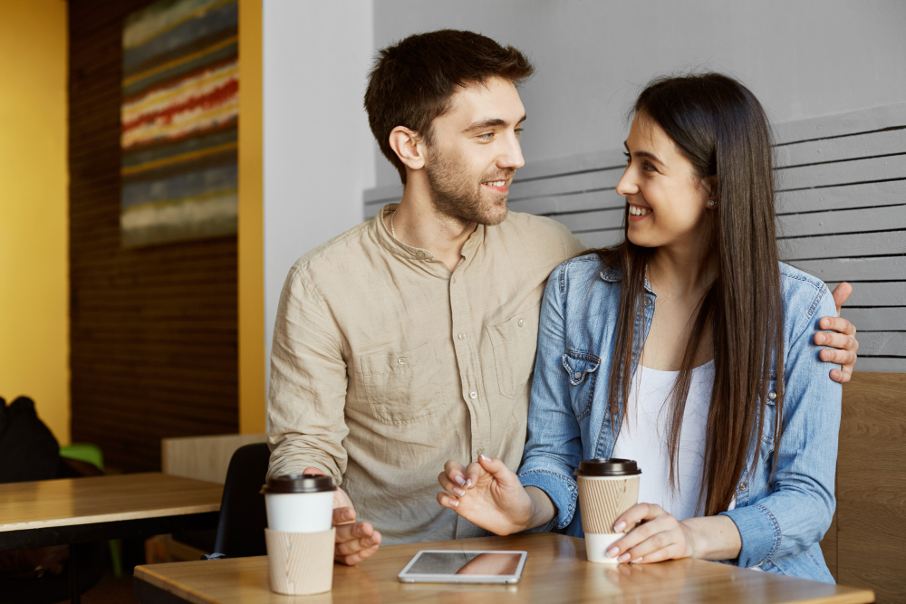The Role of Communication in Healthy Relationships: Tips for Effective Connection