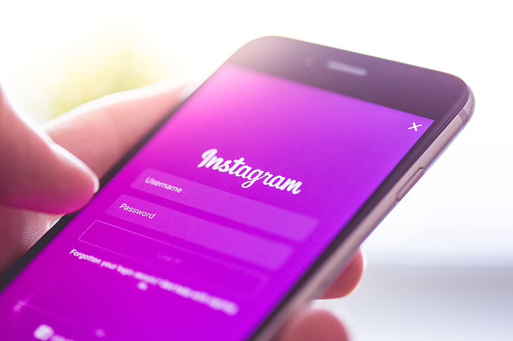 Instagram Might Soon Let You Share Another Users Profile on Your Story 