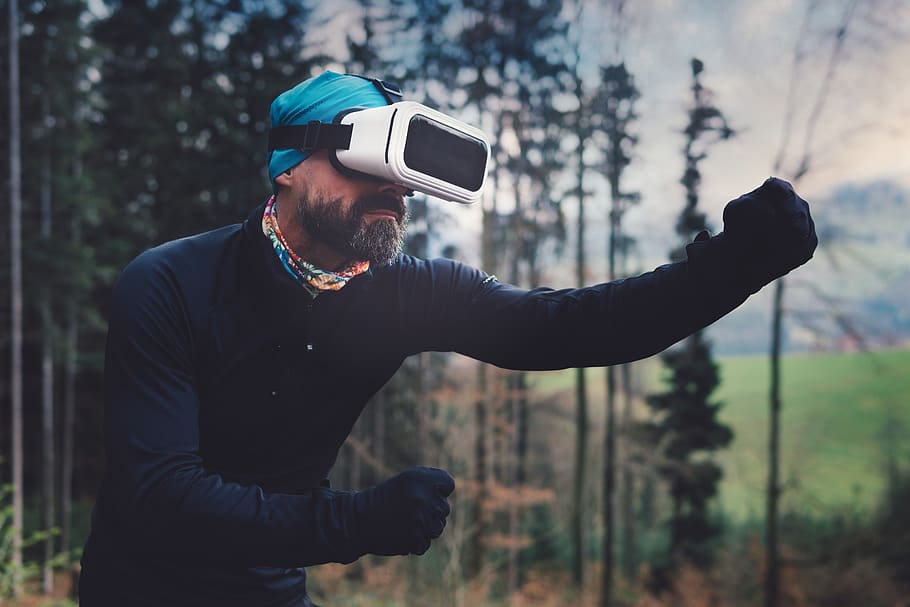 Virtual Reality to AI