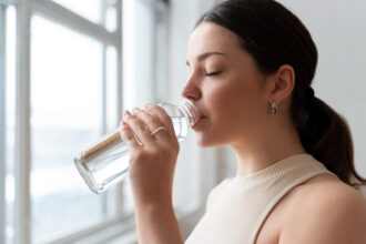 6 Benefits of Drinking Purified Water
