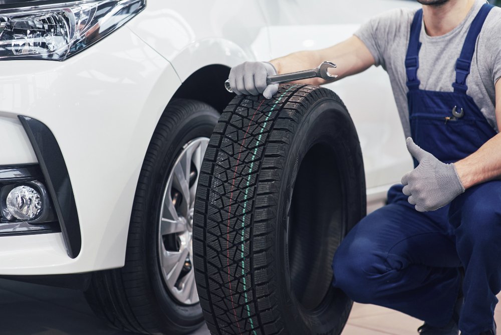 Understanding The Speed Limits of Your Car’s Tyres