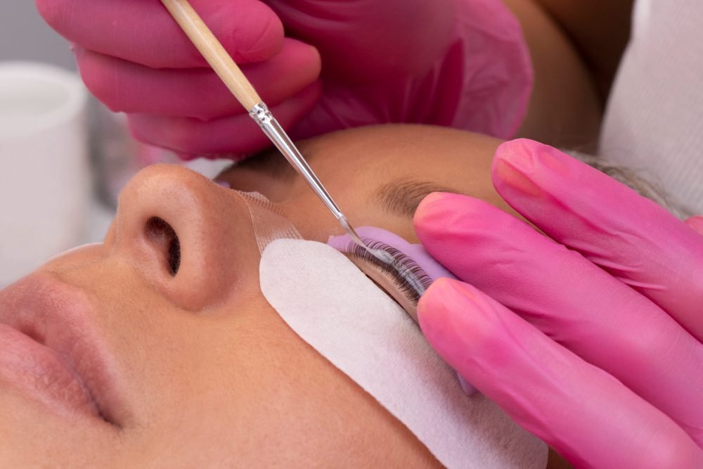 How to Tint Eyelashes Safely With Long-Lasting Results